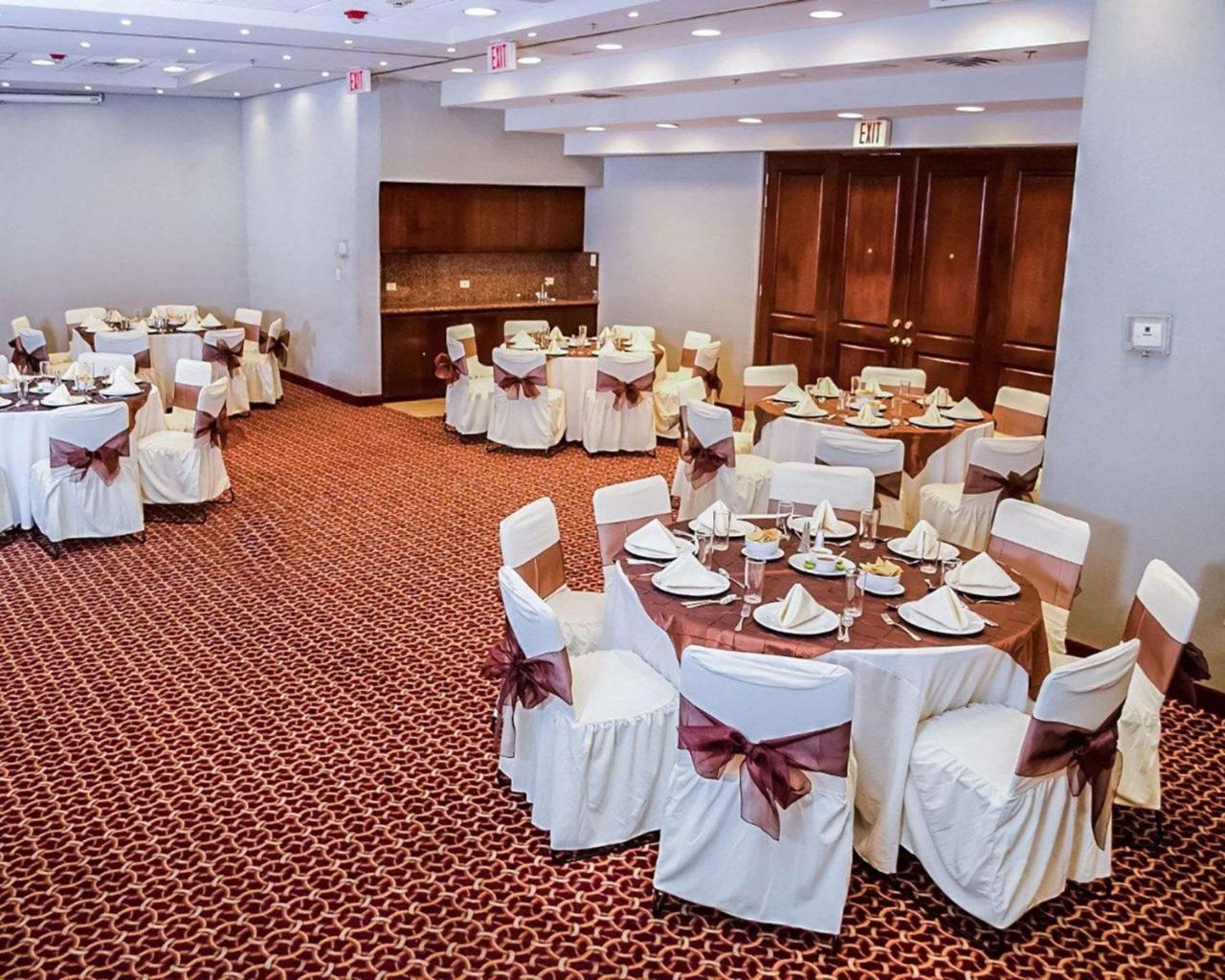 Quality Inn Monterrey La Fe Guadalupe  Εξωτερικό φωτογραφία