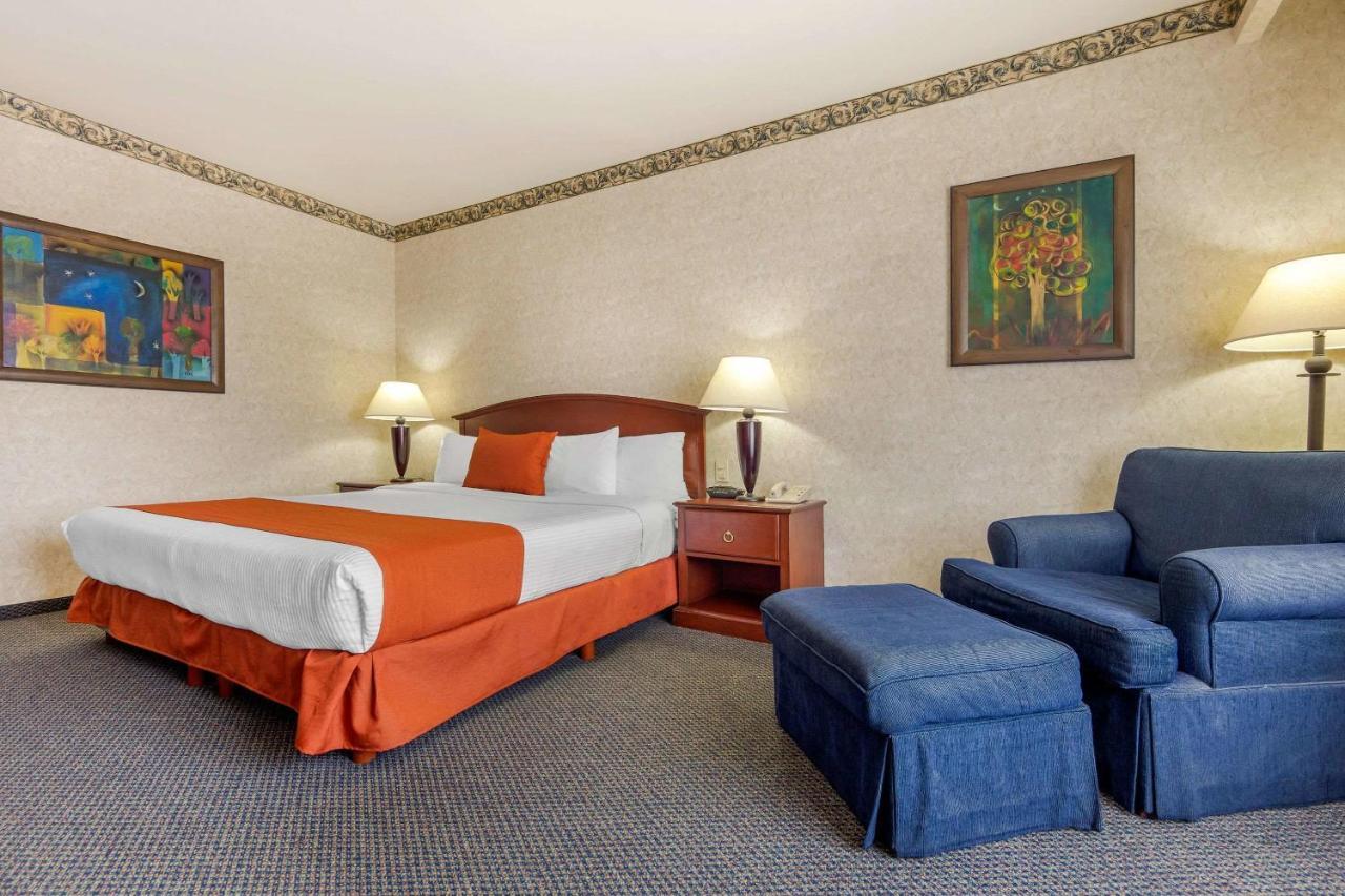 Quality Inn Monterrey La Fe Guadalupe  Εξωτερικό φωτογραφία